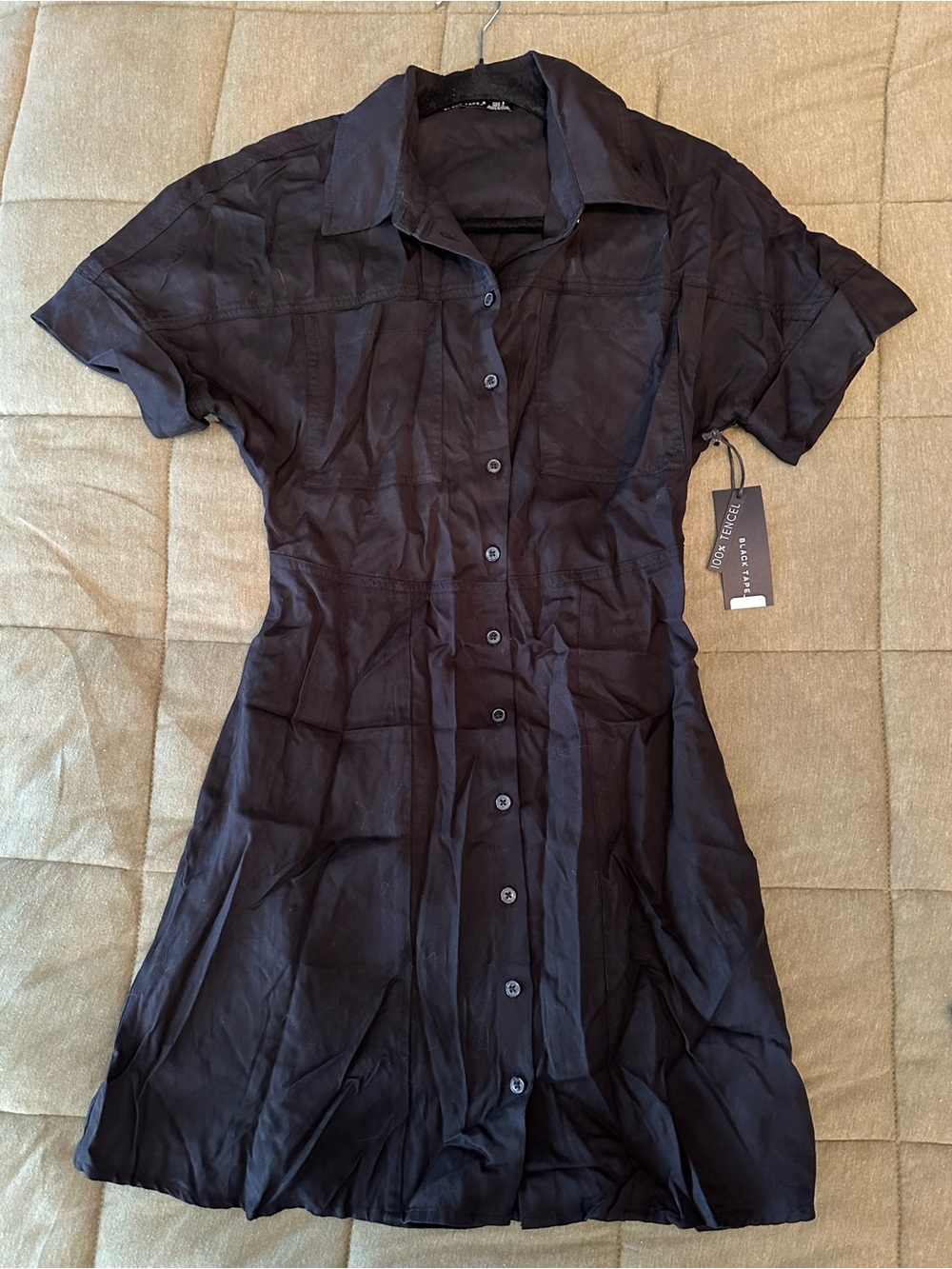 NWT Black Tape Jaclyn Short Sleeve Dress